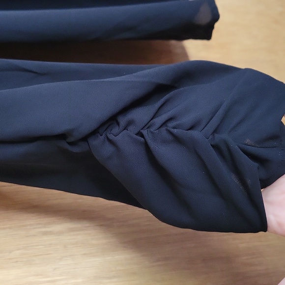 Who What Wear black chiffon style puff pleated long sleeve blouse. Med - Picture 8 of 14